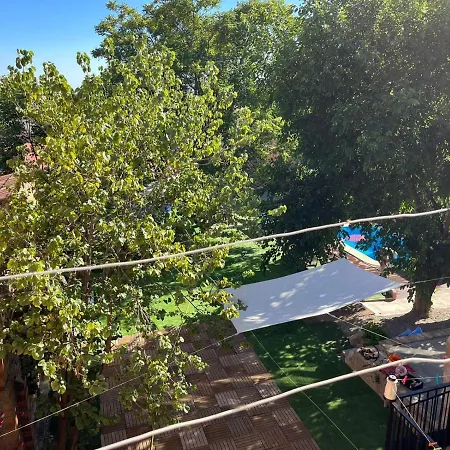 Casa Amb Piscina Hébergement de vacances