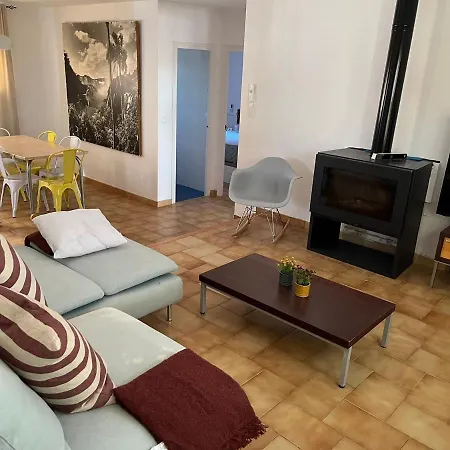Casa Amb Piscina Hébergement de vacances Vallfogona de Balaguer